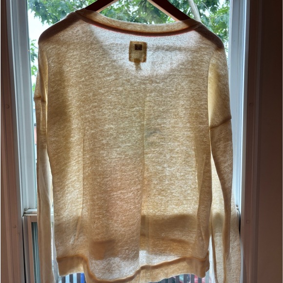 Billabong pineapple print lightweight sweatshirt Size L - Picture 2 of 6